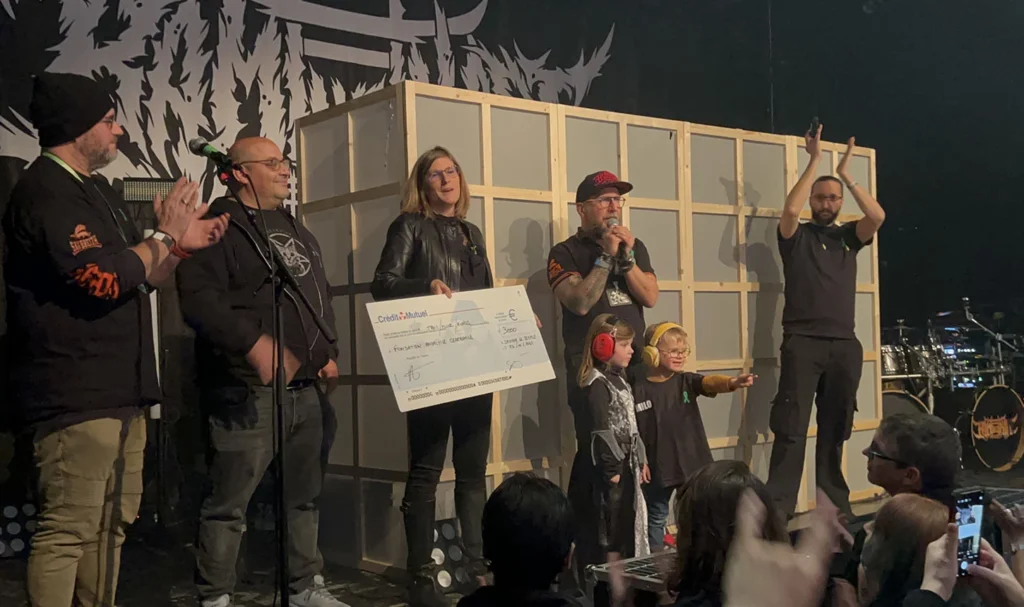 Remise du chèque de 3 000 € au Charitable Metal Fest 2025